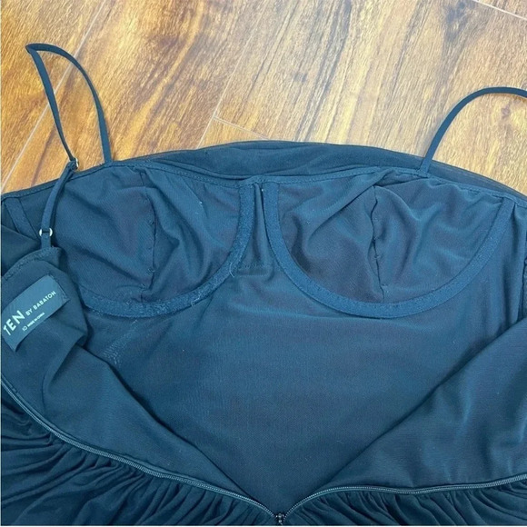 Aritzia Ten by Babaton Luxor MIDI Dress Black Ruched Size 10 B38 - Picture 7 of 10